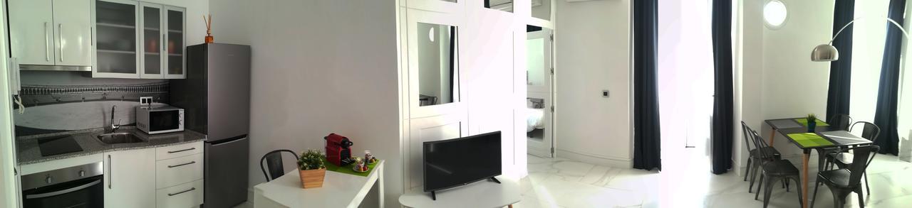 Apartamentos Adriano Sevilla Exterior foto